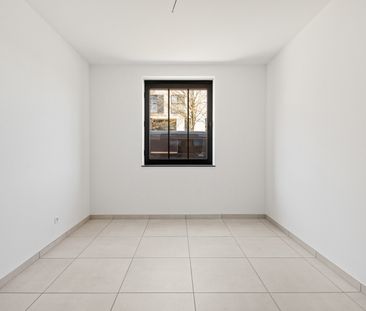 Gelijkvloers nieuwbouwappartement vlakbij het centrum. - Photo 5