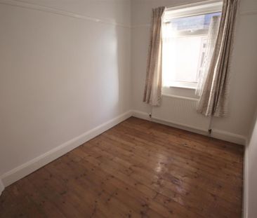 3 Bedroom Bungalow - Detached To Let - Photo 2
