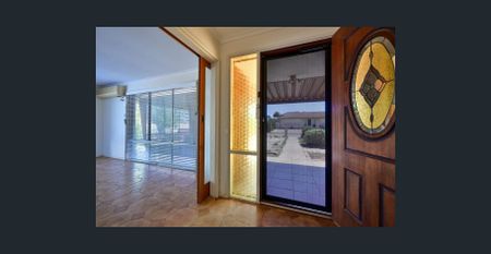 Spacious Family Home with a Big Backyard! - Photo 2