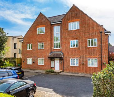 Ref: SB - Charlwood Place - Photo 1