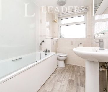 2 bedroom apartment to rent Gunfleet Court, Marine Parade East, CO15 - Photo 5