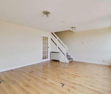 Manor Road, Benfleet, SS7 - Photo 2