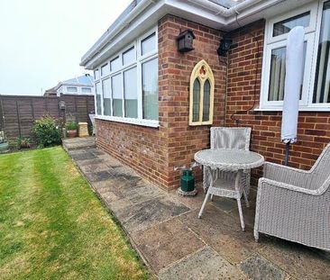 Tidebrook Gardens, Eastbourne - Two-Bedroom Detached Bungalow - Photo 6