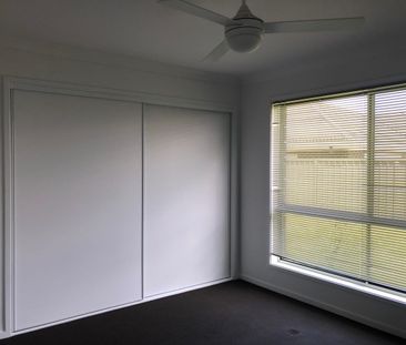 Modern 4 Bedroom Home in Desirable Cooranbong - Photo 3