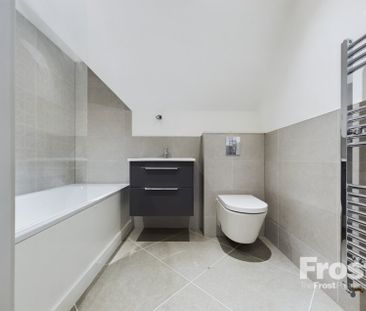Chaucer Road, Ashford, Middlesex,TW15 - Photo 6