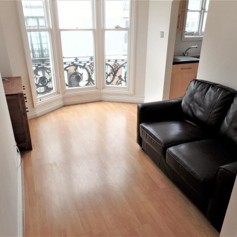 1 bedroom flat to rent - Photo 1