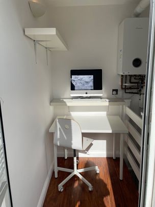 2 Bed Flat, Southfields, SW19 - Photo 1