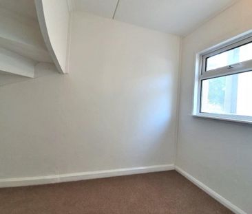 Samson Close - Photo 5