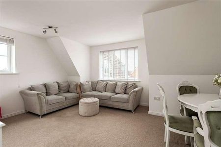 Mallard Crescent, Iwade, Sittingbourne, Kent, ME9 - Photo 3