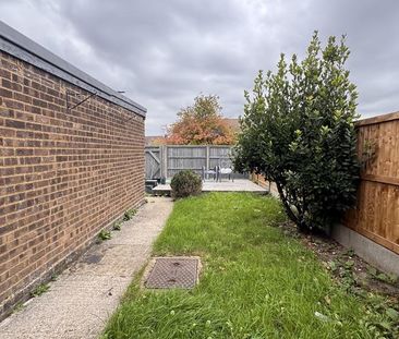 2 bedroom semi-detached house to rent - Photo 4