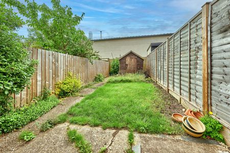 Available unfurnished from 30/07/2026 - Photo 2