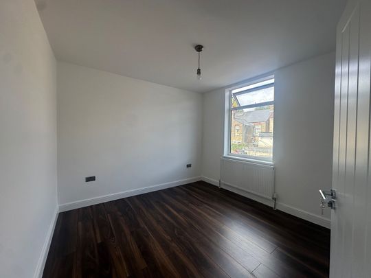 4 Bed Terraced House, Movers Lane, IG11 - Photo 1