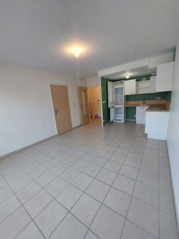 Location Appartement 1 pièce 40m² BESANCON 25000 - Photo 2