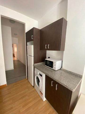 Apartamento de alquiler en Calle Lagunillas, La Merced - Photo 2