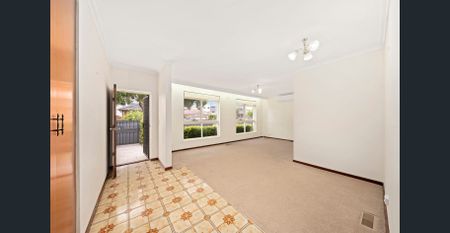 Spacious Carnegie Home with a Separate Studio & Fantastic Location - Photo 2