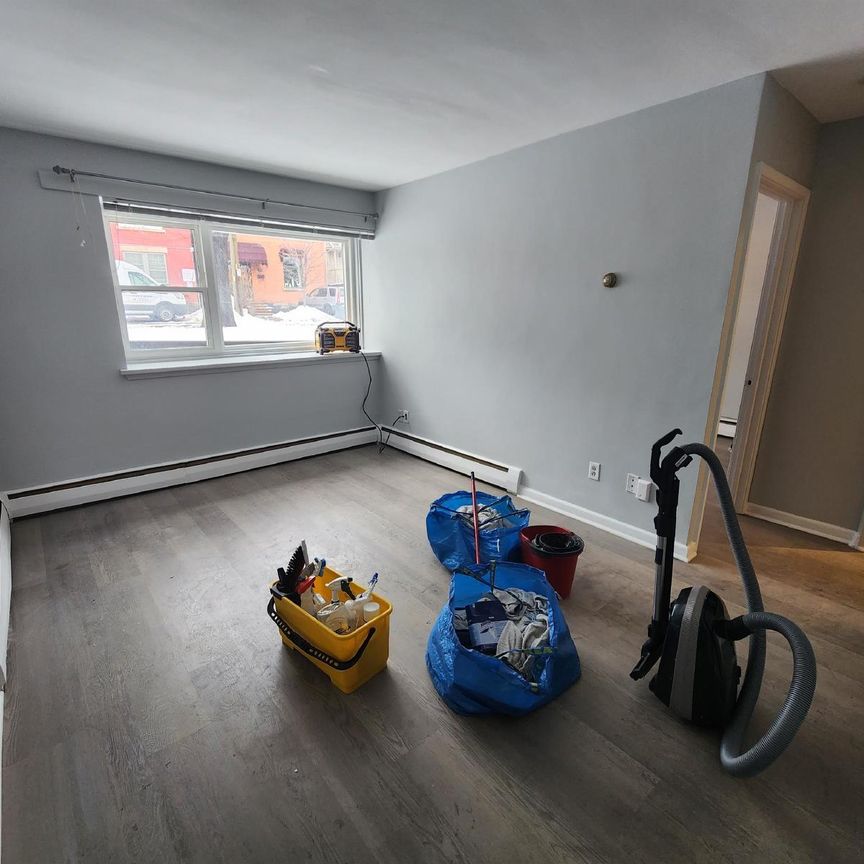 100 Waverley Street - 1 - Photo 1