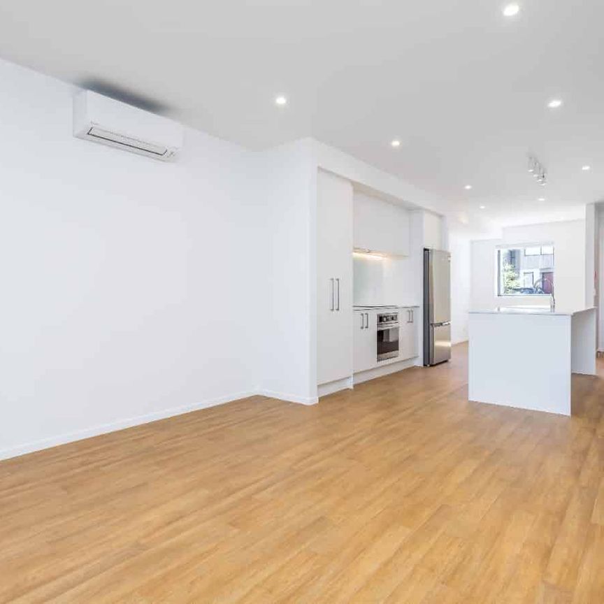 4/24 Peihana Road Hobsonville - Photo 1