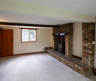 2 bedroom detached house to rent - Photo 2