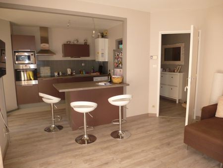 Location Appartement 3 pièces 68m² - Photo 3