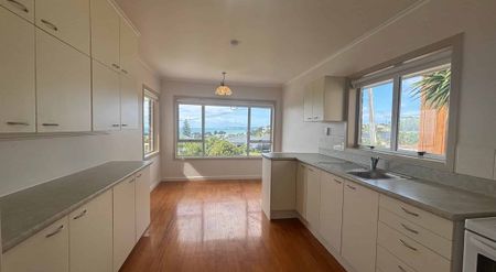 Spacious Family Home with Sea Views - Availabl... - Photo 3