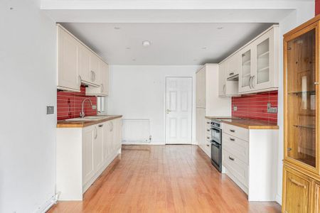 3 bedroom semi-detached house to rent - Photo 4