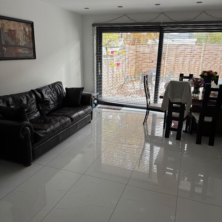 Studio Flat, Plough Lane, SW19 - Photo 1