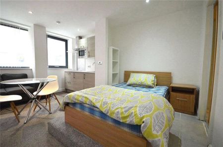 Studio to rent - Photo 4
