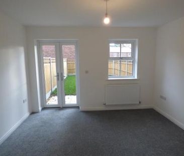 2 bedroom semi-detached house to rent - Photo 2