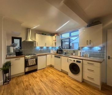 3 bedroom semi-detached house to rent - Photo 2