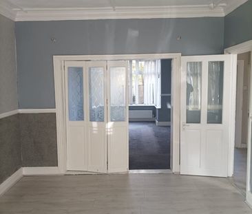 4 Bed Semi-Detached House, Upper Chorlton Road, M16 - Photo 2