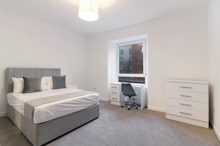 3 bedroom flat to rent - Photo 5
