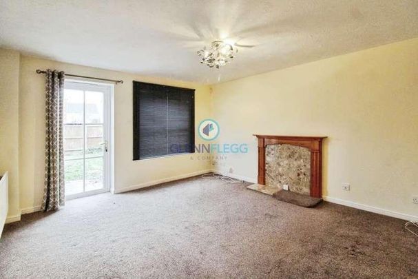 Plaines Close, Slough, SL1 - Photo 1