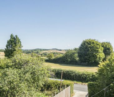 4 bedroom semi-detached house to rent - Photo 4