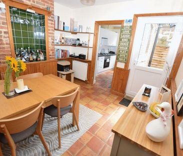 2 bedroom terraced house to rent - Photo 2