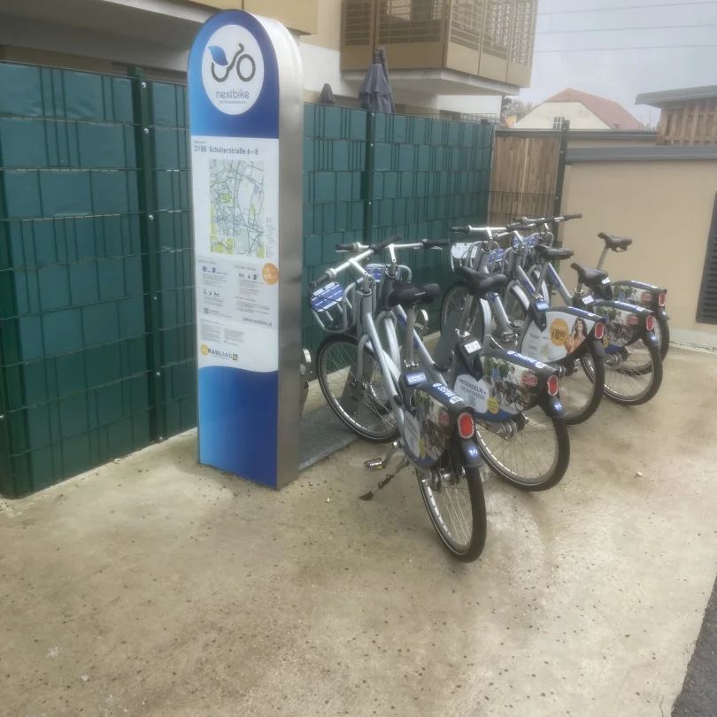 Sonnige Wohnung mit Sonnenbalkon, inkl. Küche- Nähe Badner Bahn und Bhf. Mödling - Foto 1