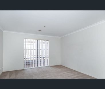 32 Vanderbilt Avenue, Truganina, Vic 3029 - Photo 5