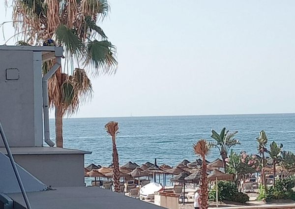 Apartment - Fuengirola (1ª Línea de playa)