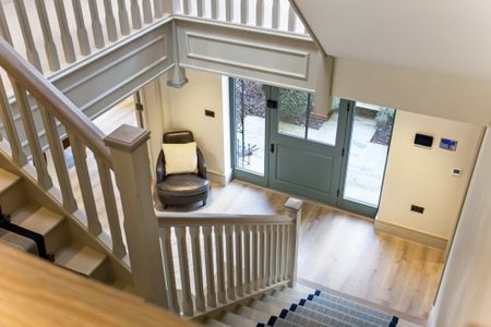 5 bedroom detached house to rent - Photo 2