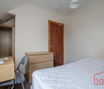 1 bedroom in a house share to rent - Photo 6