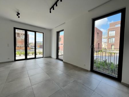 Prachtig 1 slpk-appartement met terras en autostaanplaats nabij het Galgenweel - Photo 2