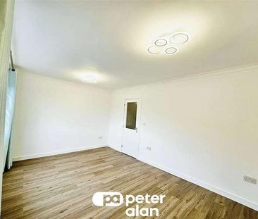 Hill Crest View, Cwmtillery, Abertillery, NP13 - Photo 5