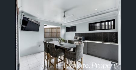 Executive Home in Kerrisdale Estate - Photo 5