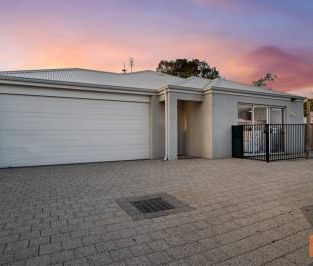 Walk your dog to the beach! - Photo 1