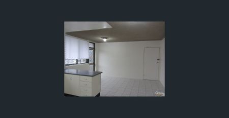 Spacious second floor unit - Photo 5