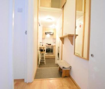 Maisonette to rent - Photo 4