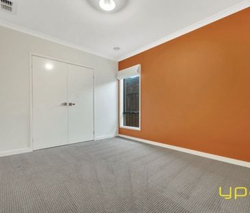 Modern Comfort with Stylish Living - Photo 5