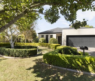 Spacious 3-Bedroom Family Home in Quiet Gisborne Location - Photo 2