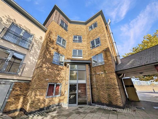 3 bedroom apartment to rent - Photo 1