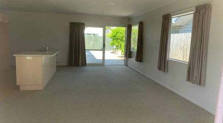 Space to Nest - Photo 3