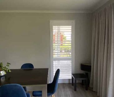 Luxurious Modern Home in a Family-Friendly Neighborhood - Photo 3
